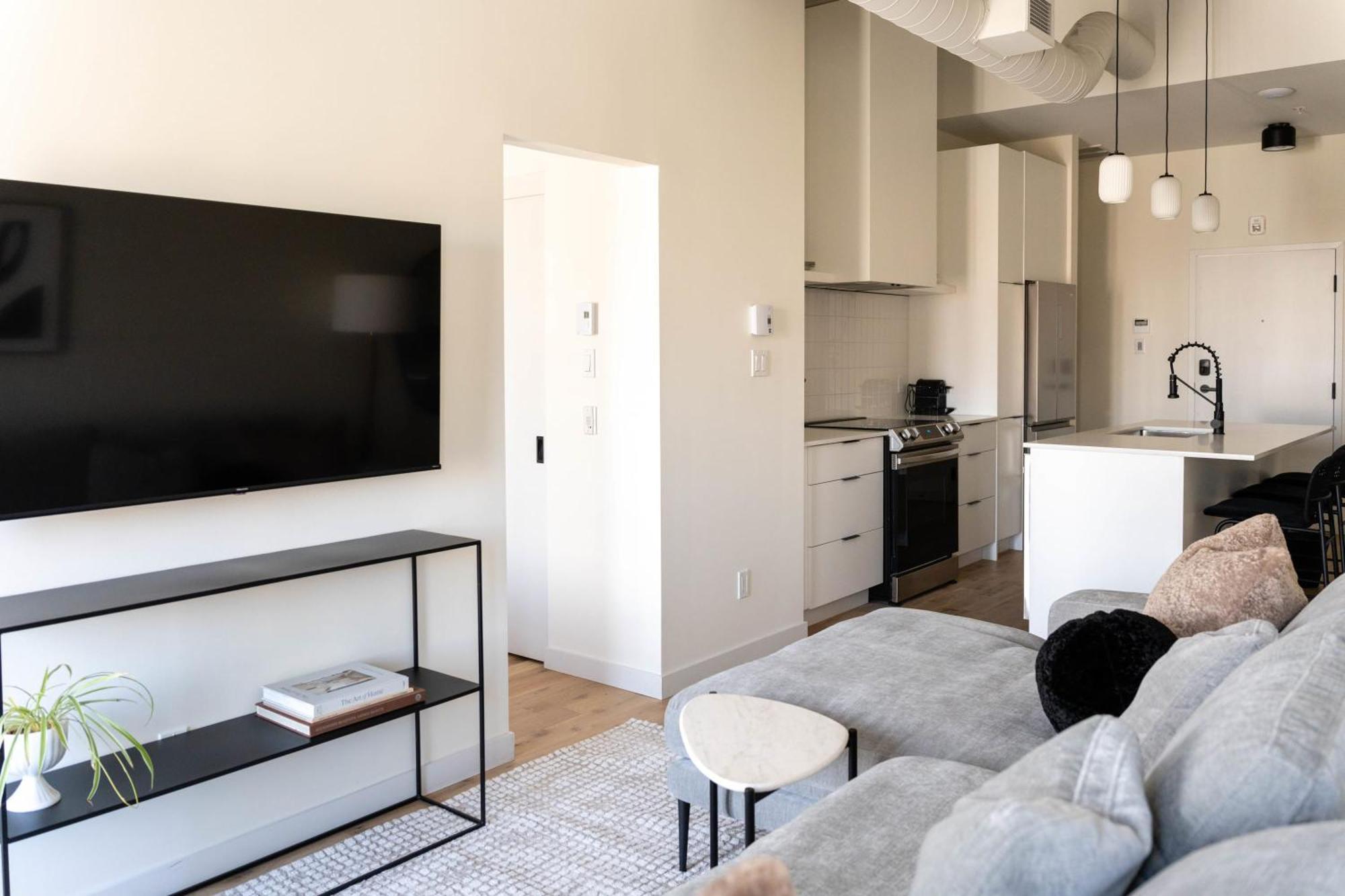 Maison Place Jacques-Cartier By Luxury In Transit Montreal Exterior photo