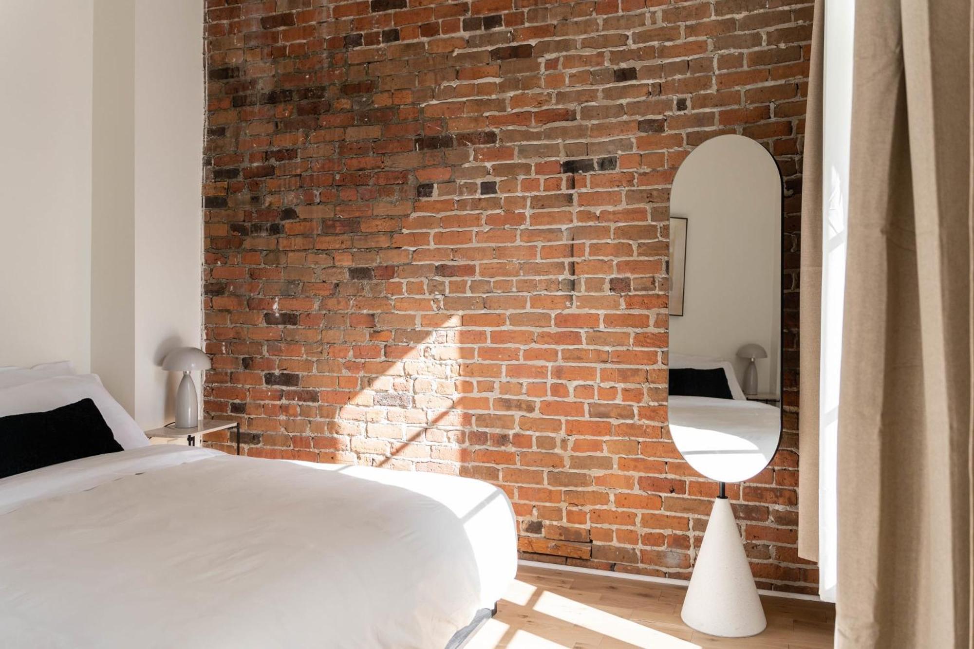 Maison Place Jacques-Cartier By Luxury In Transit Montreal Exterior photo